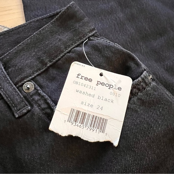 FREE PEOPLE NWT Maggie Mid Rise Strait Washed Black Distressed Jeans‎ Size 24 - Picture 6 of 12
